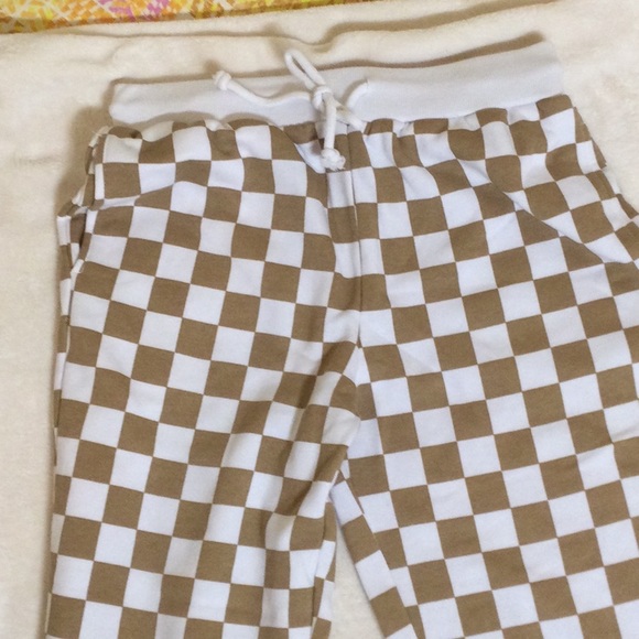 Forever 21 checkered Long Sleeve Crop Hoodie with matching Sweat Pants - Picture 10 of 13
